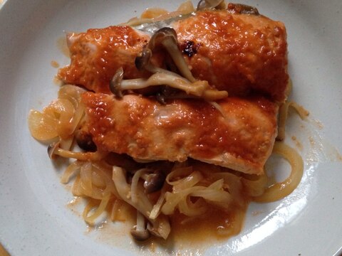 レンジで5分!いつもと違う鮭のホイル焼き風